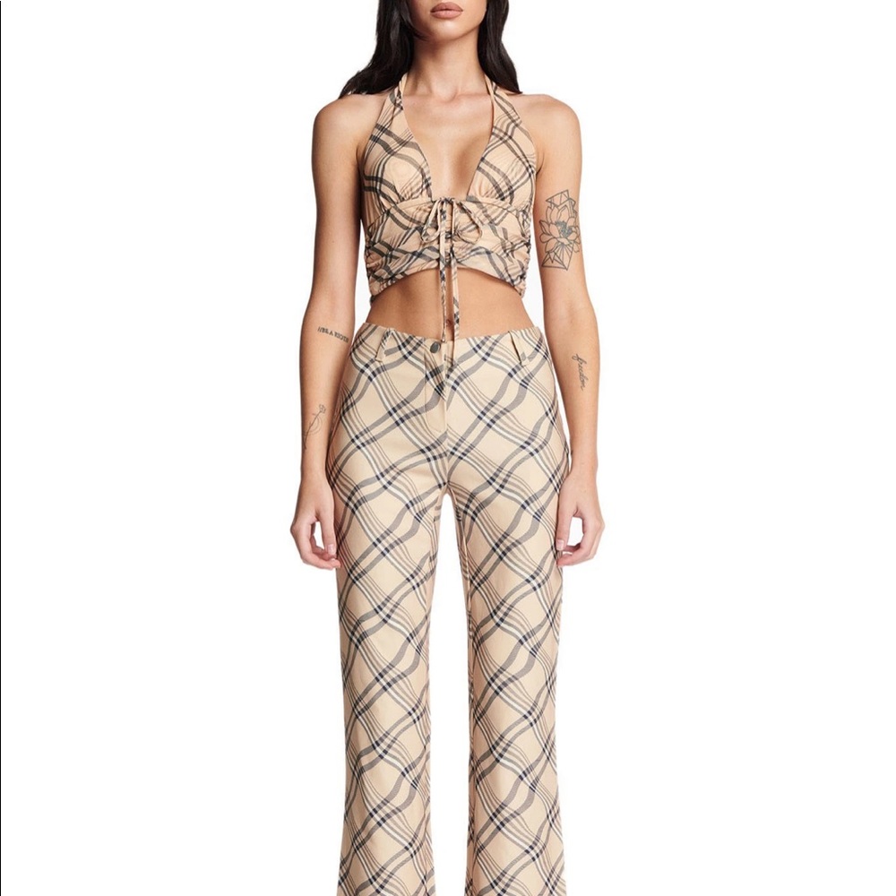 I am gia Carmel set